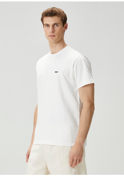 Beyaz Logo Nakışlı T-Shirt modelleri