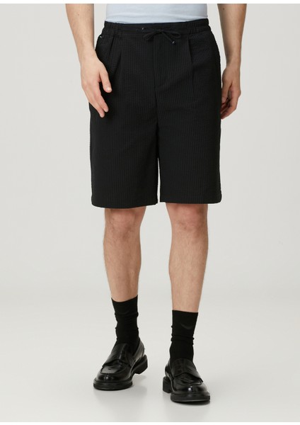 Loose Fit Siyah Beli Kordonlu Gofreli Bermuda