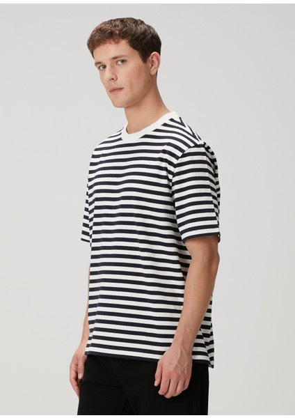 Lacivert Beyaz Çizgi Desenli Oversized T-Shirt fırsatları