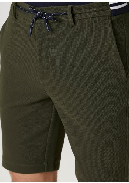 Haki Beli Kordonlu Bermuda