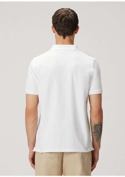 Beyaz Polo Yaka T-Shirt fırsatları