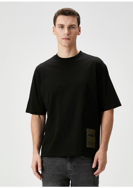 Siyah Logo Detaylı T-Shirt
