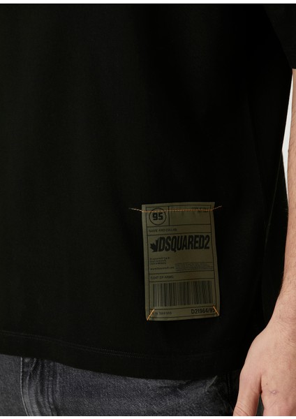 Siyah Logo Detaylı T-Shirt