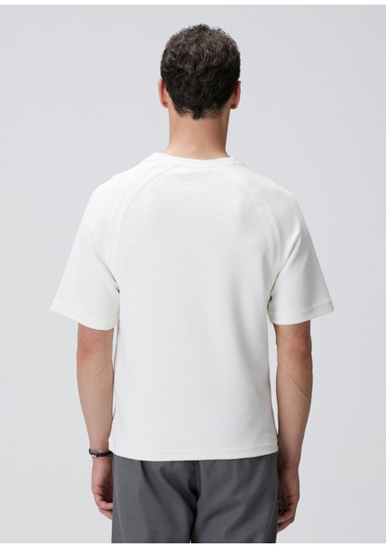 Kırık Beyaz T-Shirt indirimleri