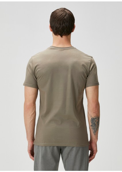 Turuncu Logo Nakışlı T-Shirt fırsatları