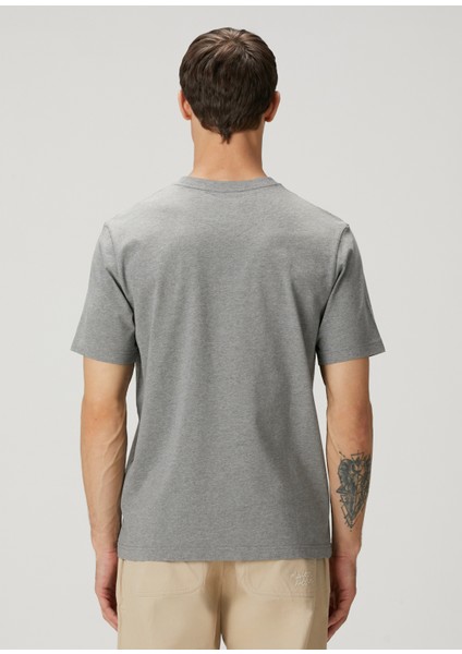 Gri Logo Detaylı T-Shirt fırsatları