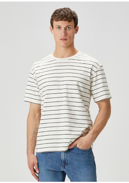 Bej Çizgi Desenli Organik Pamuk T-Shirt