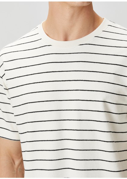 Bej Çizgi Desenli Organik Pamuk T-Shirt indirimleri