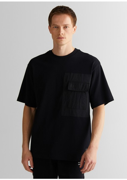 Siyah Logolu Bisiklet Yaka Relaxed Fit Kısa Kollu Erkek T-Shirt