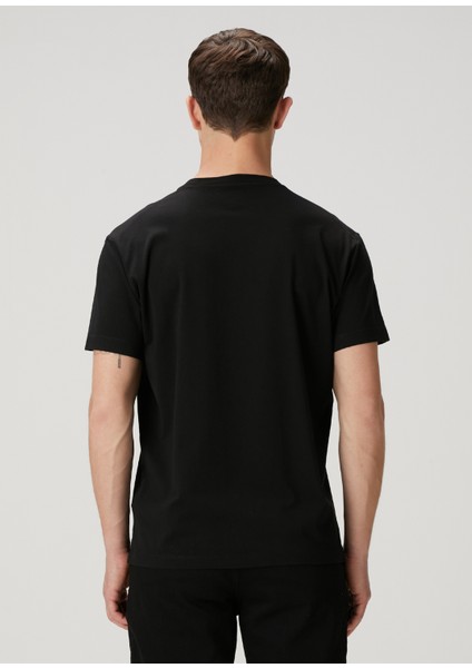 Siyah Logo Baskılı T-Shirt fırsatları