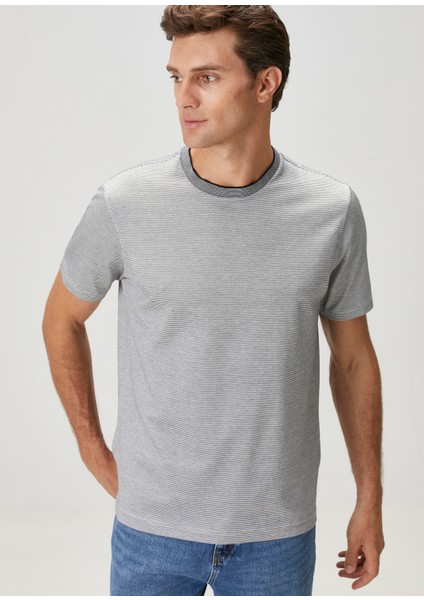 Boxy Fit Lacivert Çizgi Desenli T-Shirt fiyatları