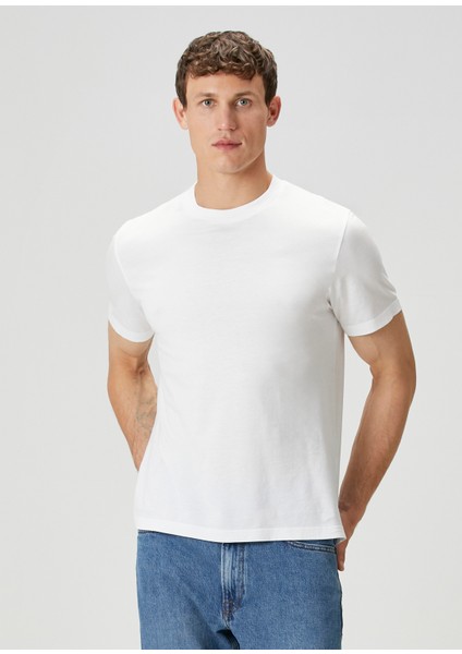 Beyaz Basic T-Shirt