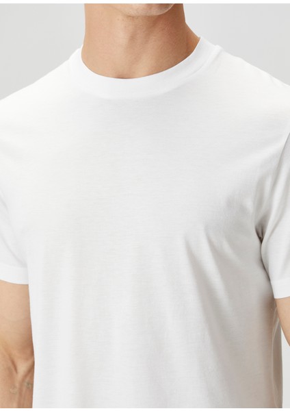 Beyaz Basic T-Shirt indirimleri