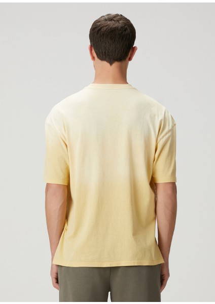 Sarı Konser Tema Baskılı T-Shirt