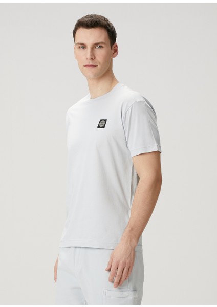 Açık Mavi Logo Detaylı T-Shirt modelleri