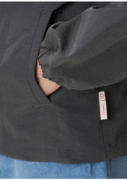 Gri Slogan Nakışlı Mont