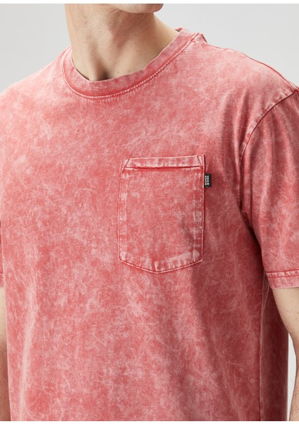 Nar Çiçeği Desenli T-Shirt indirimleri