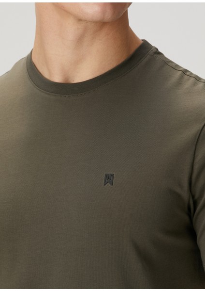 Yeşil Logo Detaylı T-Shirt indirimleri