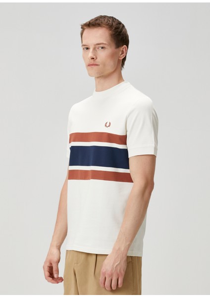 Beyaz Şerit Çizgili T-Shirt modelleri