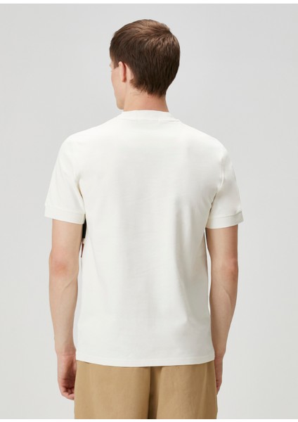 Beyaz Şerit Çizgili T-Shirt fırsatları
