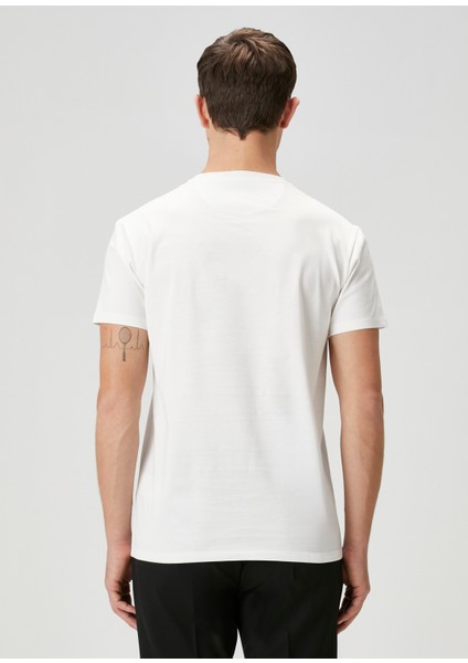 Beyaz T-Shirt fırsatları