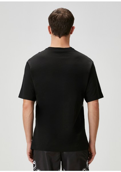 Siyah Logo Baskılı T-Shirt fırsatları