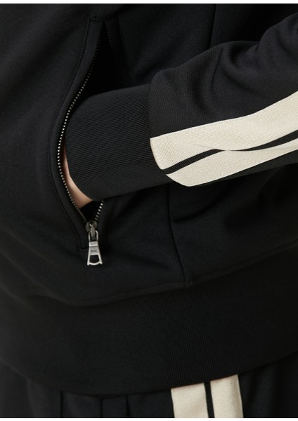 Siyah Logo Detaylı Sweatshirt