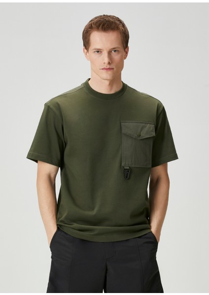 Haki Logo Detaylı T-Shirt