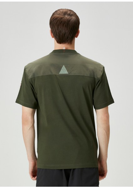 Haki Logo Detaylı T-Shirt fırsatları