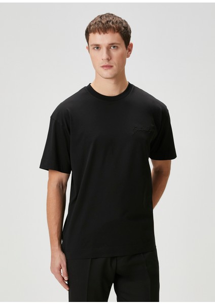 Siyah Logo Detaylı T-Shirt