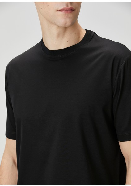 Siyah Basic T-Shirt indirimleri