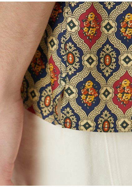 Relaxed Fit Etnik Desenli Kısa Kollu Gömlek
