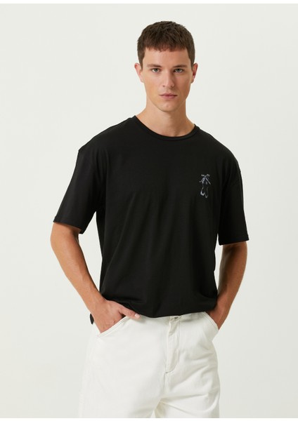 Siyah Baskı Detaylı T-Shirt