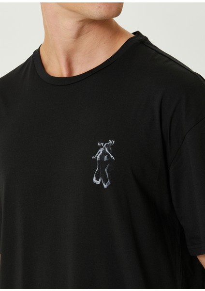 Siyah Baskı Detaylı T-Shirt indirimleri