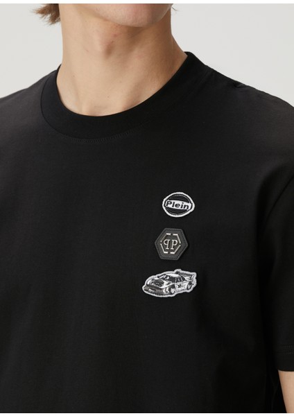 Siyah Patch Detaylı T-Shirt