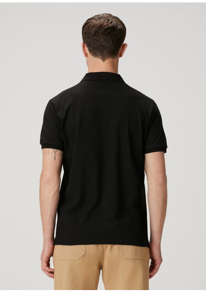 Siyah Polo Yaka Logo Baskılı T-Shirt fırsatları