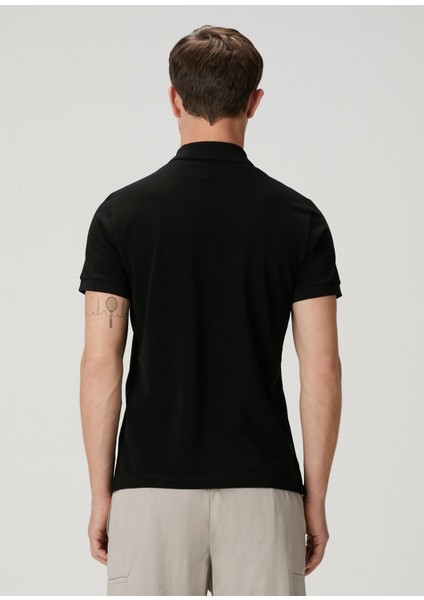 Siyah Polo Yaka T-Shirt fırsatları