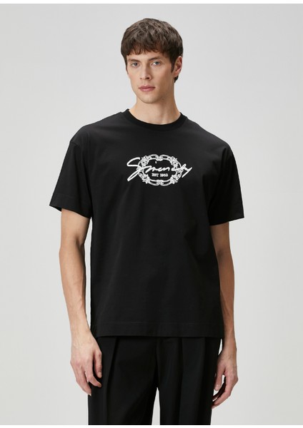 Siyah Beyaz Logo Nakışlı T-Shirt