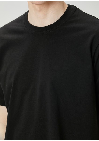 Siyah Nakış Detaylı T-Shirt indirimleri