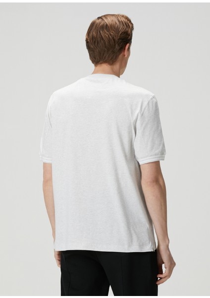 Gri Logo Detaylı T-Shirt fırsatları