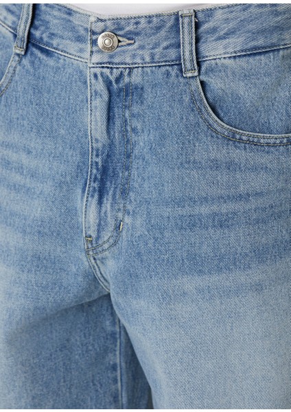 Mavi Fermuar Detaylı Denim Şort