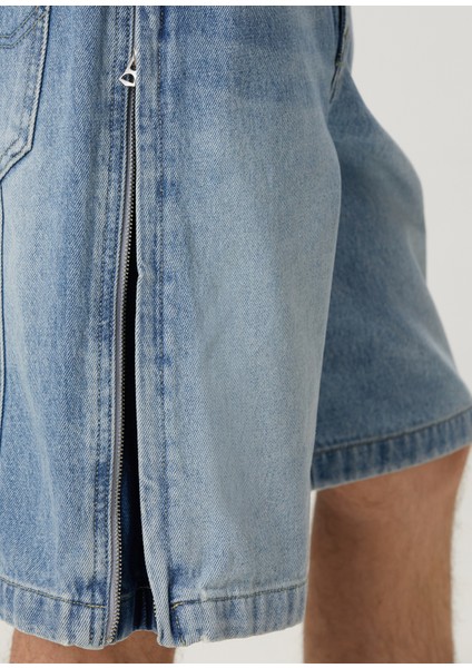 Mavi Fermuar Detaylı Denim Şort