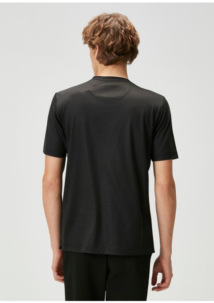 Siyah Yün T-Shirt
