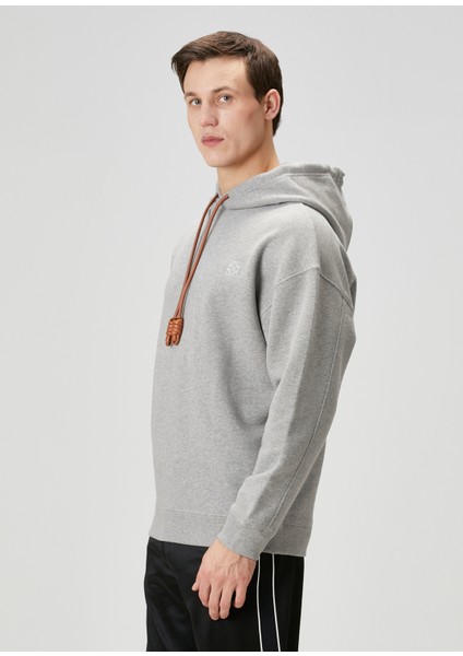 Gri Kapüşonlu Sweatshirt