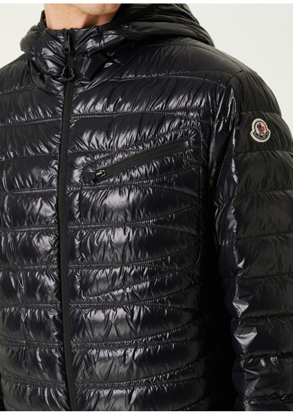 Siyah Kapüşonlu Puff Mont