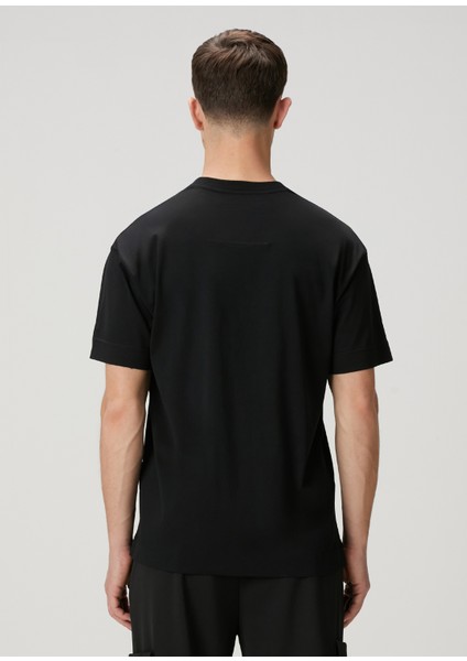 Siyah Logo Baskılı T-Shirt indirimleri