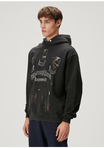 Siyah Kapüşonlu Sweatshirt