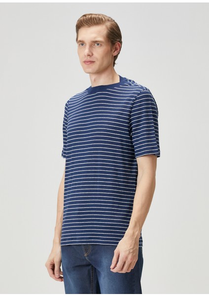 Mavi Beyaz Çizgili Keten T-Shirt modelleri