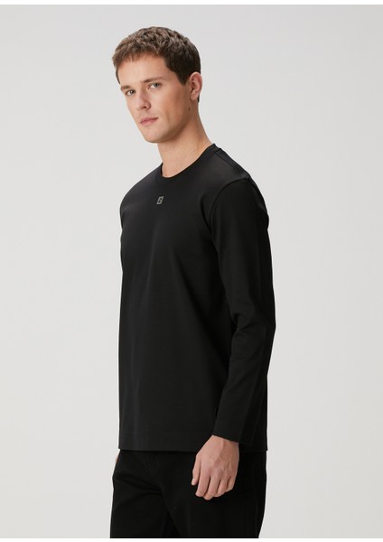 Siyah Logo Detaylı Uzun Kollu T-Shirt modelleri