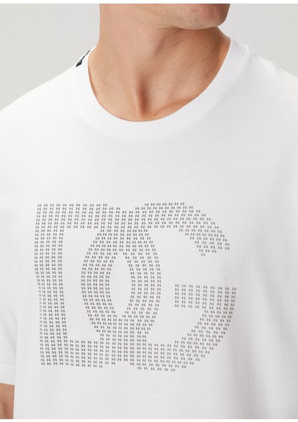 Beyaz Logo Desenli T-Shirt indirimleri